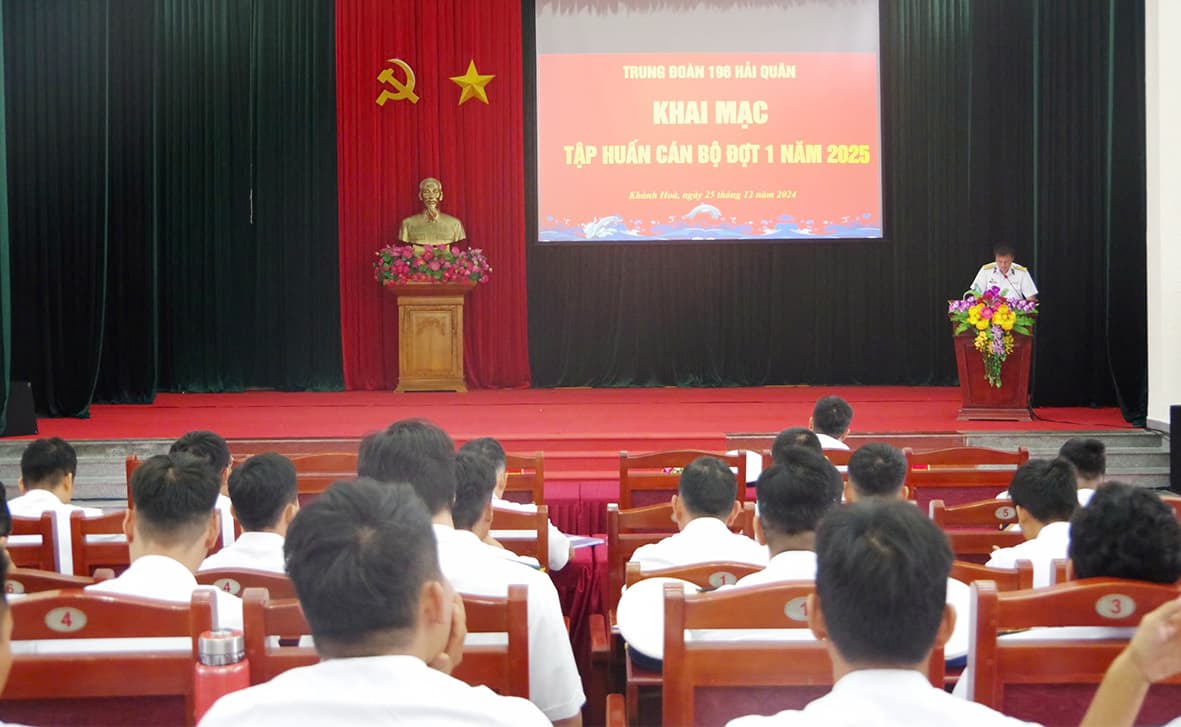 Trung đoàn 196 tập huấn cán bộ đợt 1 năm 2025