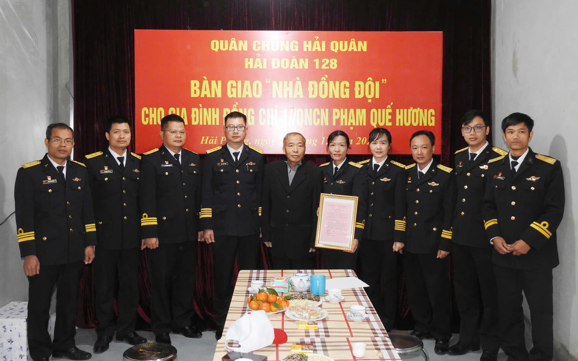 Hải đoàn 128 bàn giao nhà đồng đội tại Hải Phòng