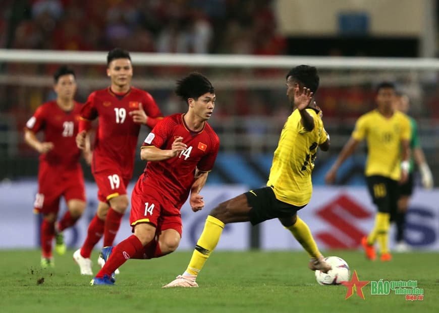 19 giờ 30 phút, ngày 12/12, Việt Nam - Malaysia: Căng như dây đàn