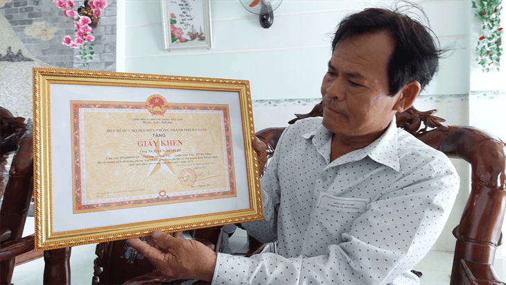 Lão ngư 40 năm can trường bám biển Hoàng Sa