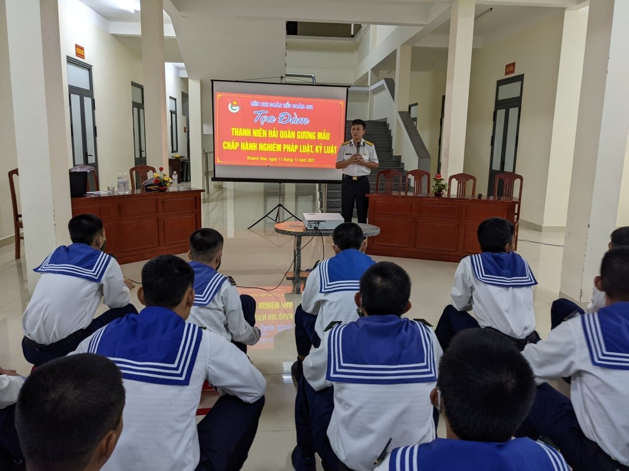 Tọa đàm “Thanh niên Hải quân gương mẫu chấp hành nghiêm pháp luật, kỷ luật”