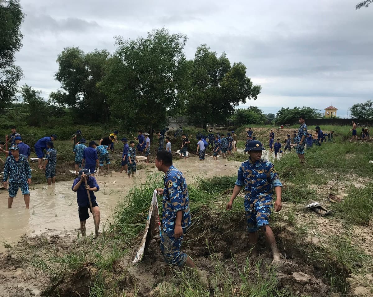 Hơn 120 lượt cán bộ, đoàn viên Kho 858 khắc phục hậu quả do mưa lớn