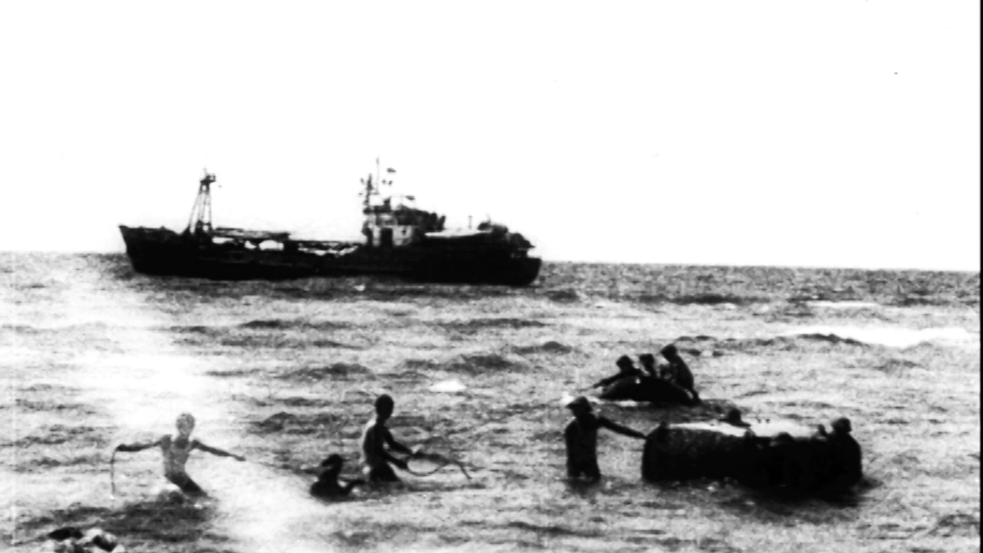 60 năm vững bước từ Trường Sơn đến Trường Sa