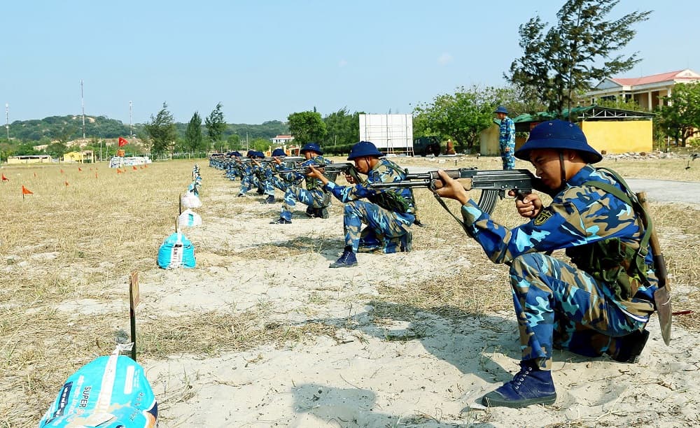 Để chiến sĩ mới yêu mến môi trường quân ngũ