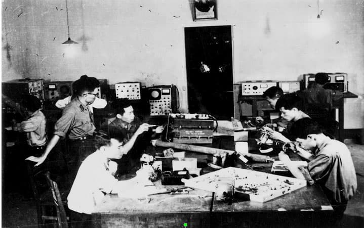 Kiên cường, dũng cảm mở luồng