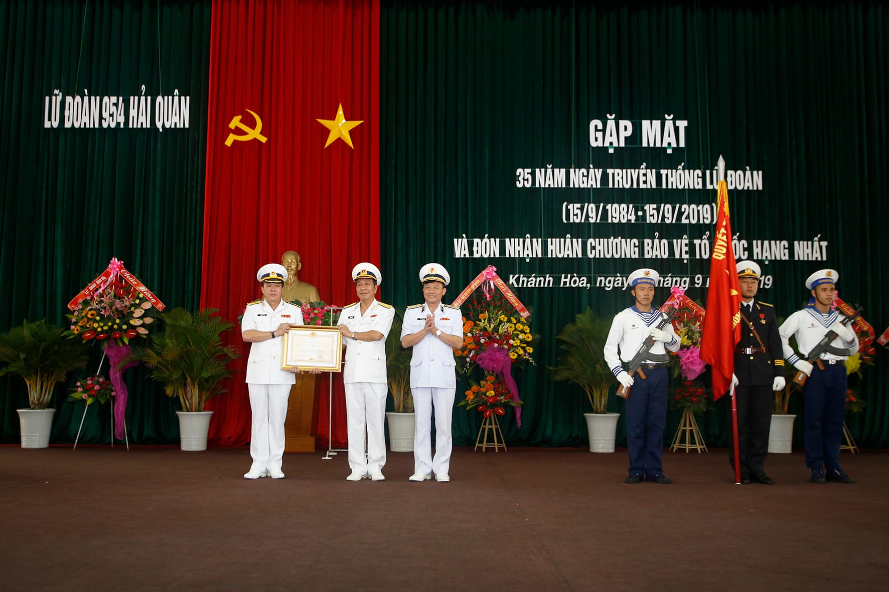 Lữ đoàn 954 đón nhận Huân chương Bảo vệ Tổ quốc hạng Nhất