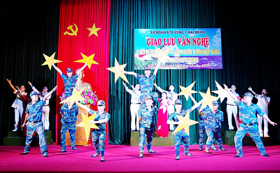 Giao lưu văn nghệ: “Biển, đảo quê hương và người chiến sĩ Hải quân”