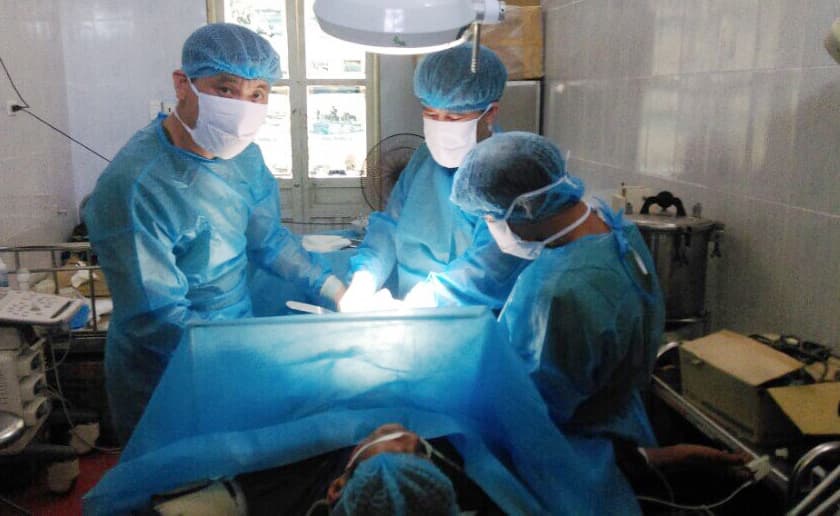 Bệnh xá đảo Trường Sa khám, điều trị bệnh nhân bị chấn thương sọ não do tai nạn