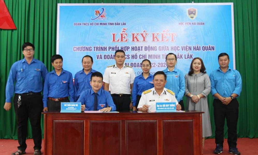 Học viện Hải quân và Tỉnh đoàn Đắk Lắk ký kết chương trình phối hợp hoạt động giai đoạn 2022-2024
