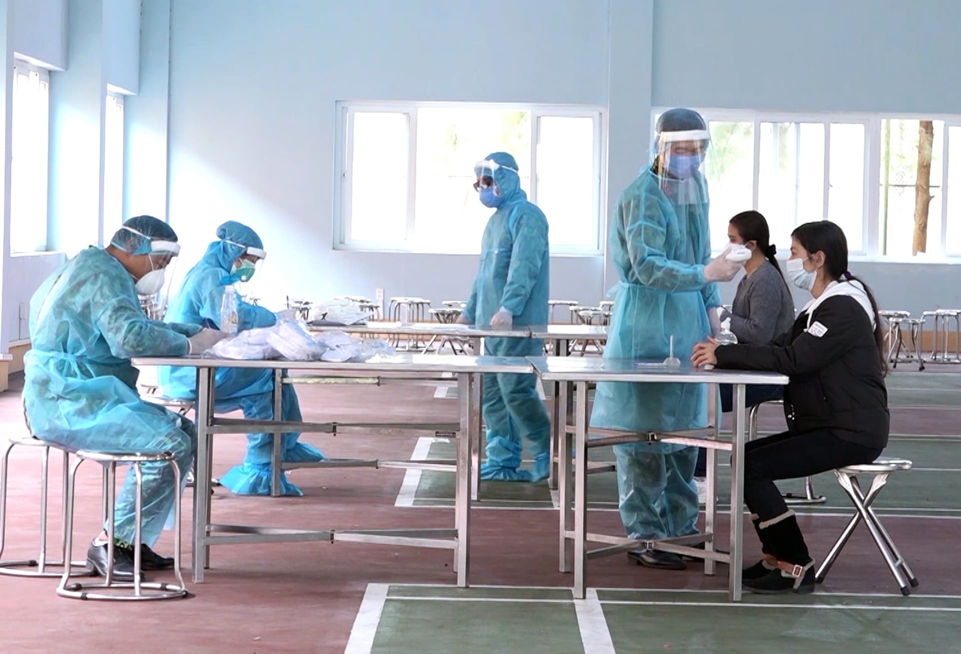 Chu đáo, tận tình tiếp nhận công dân cách ly từ vùng dịch về nước