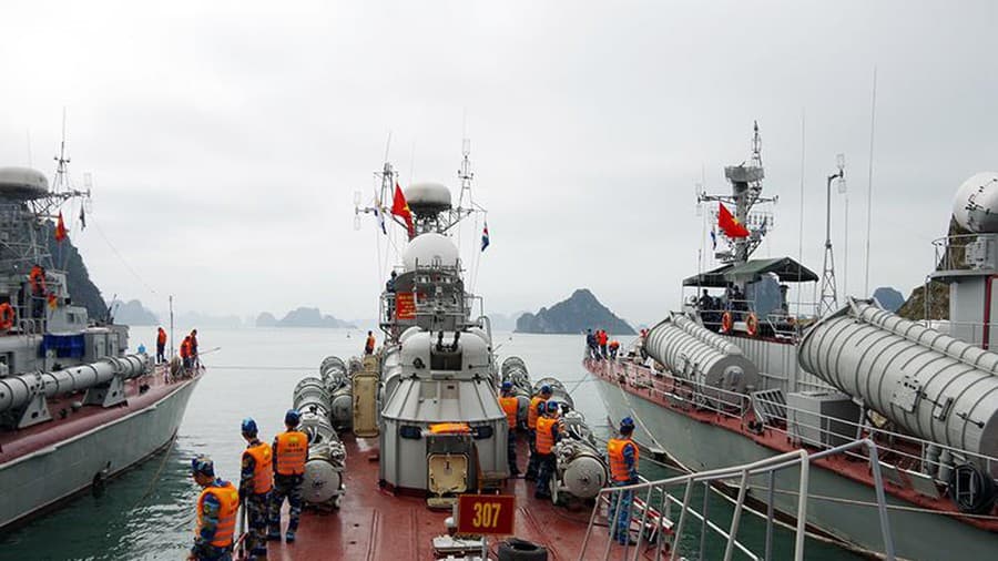 Quân chủng Hải quân chủ động ứng phó áp thấp nhiệt đới có thể mạnh lên thành bão