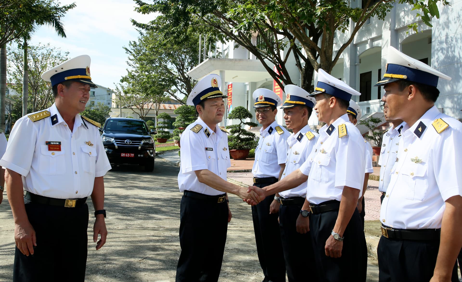 Chính ủy Hải quân thăm, kiểm tra Lữ đoàn 680 và Trung đoàn 351