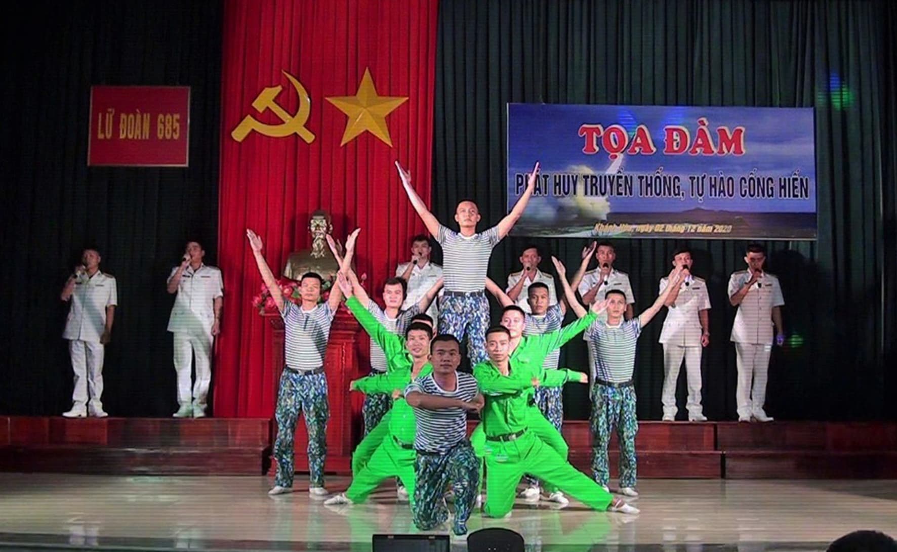 Lữ đoàn 685: Tọa đàm “Phát huy truyền thống, tự hào cống hiến”