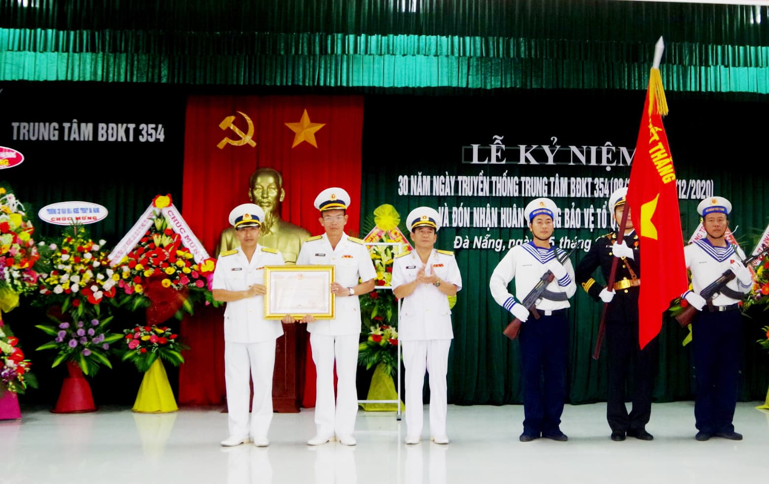 Trung tâm bảo đảm kỹ thuật 354: Đón nhận Huân chương Bảo vệ Tổ quốc hạng Ba