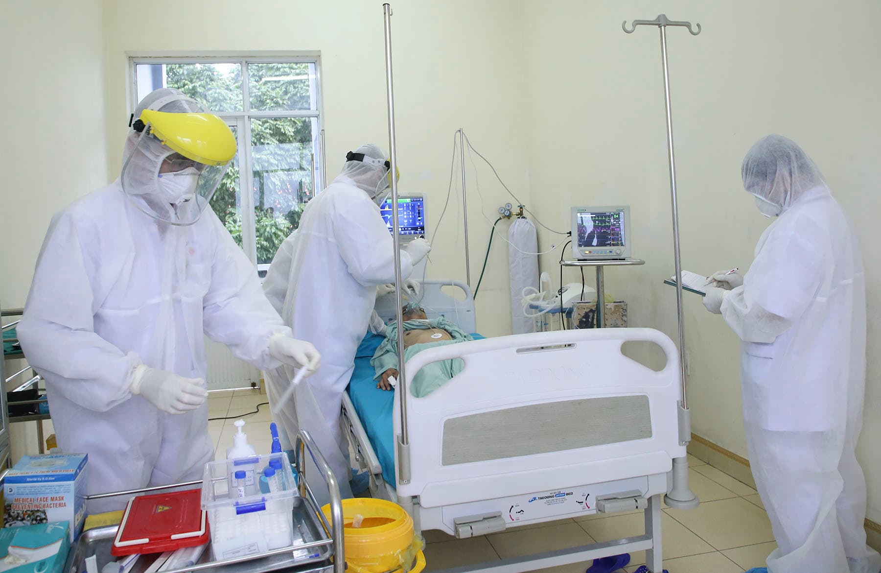 Quân chủng Hải quân: Phối hợp nhịp nhàng, xử trí linh hoạt trong diễn tập chống dịch Covid-19