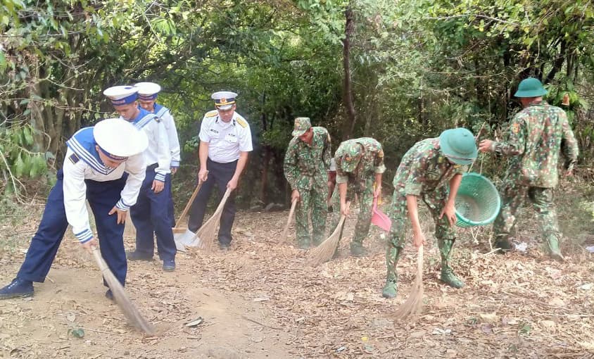 Trạm ra đa 615 thực hiện “Ngày thứ bảy tình nguyện” và “Ngày chủ nhật xanh”