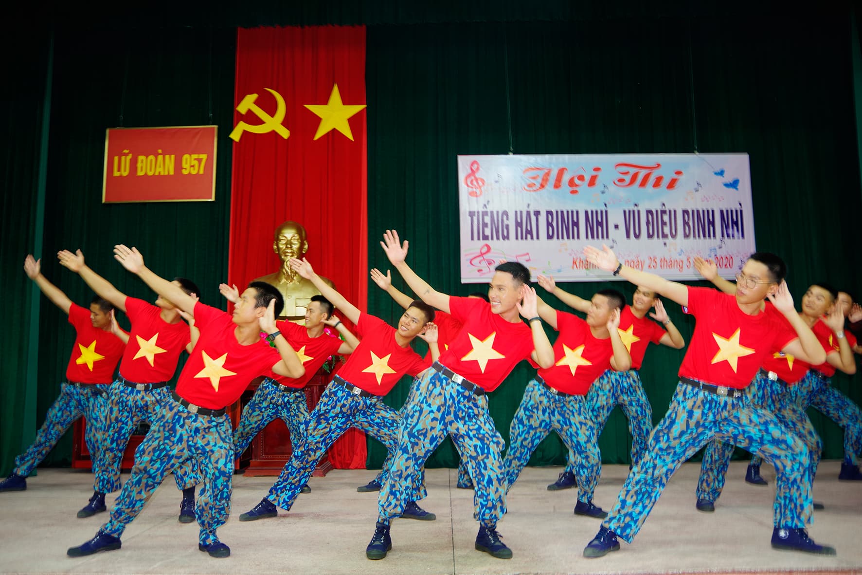 Lữ đoàn 957 tổ chức Hội thi “Tiếng hát binh nhì, vũ điệu bình nhì”