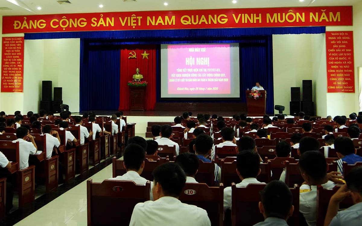 Nhà máy X52 rút kinh nghiệm công tác xây dựng chính quy