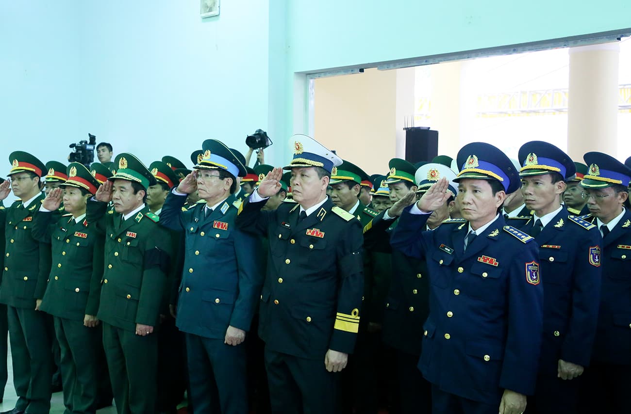 Quân chủng Hải quân: Viếng 13 cán bộ, chiến sĩ hy sinh khi làm nhiệm vụ cứu nạn tại thủy điện Rào Trăng 3