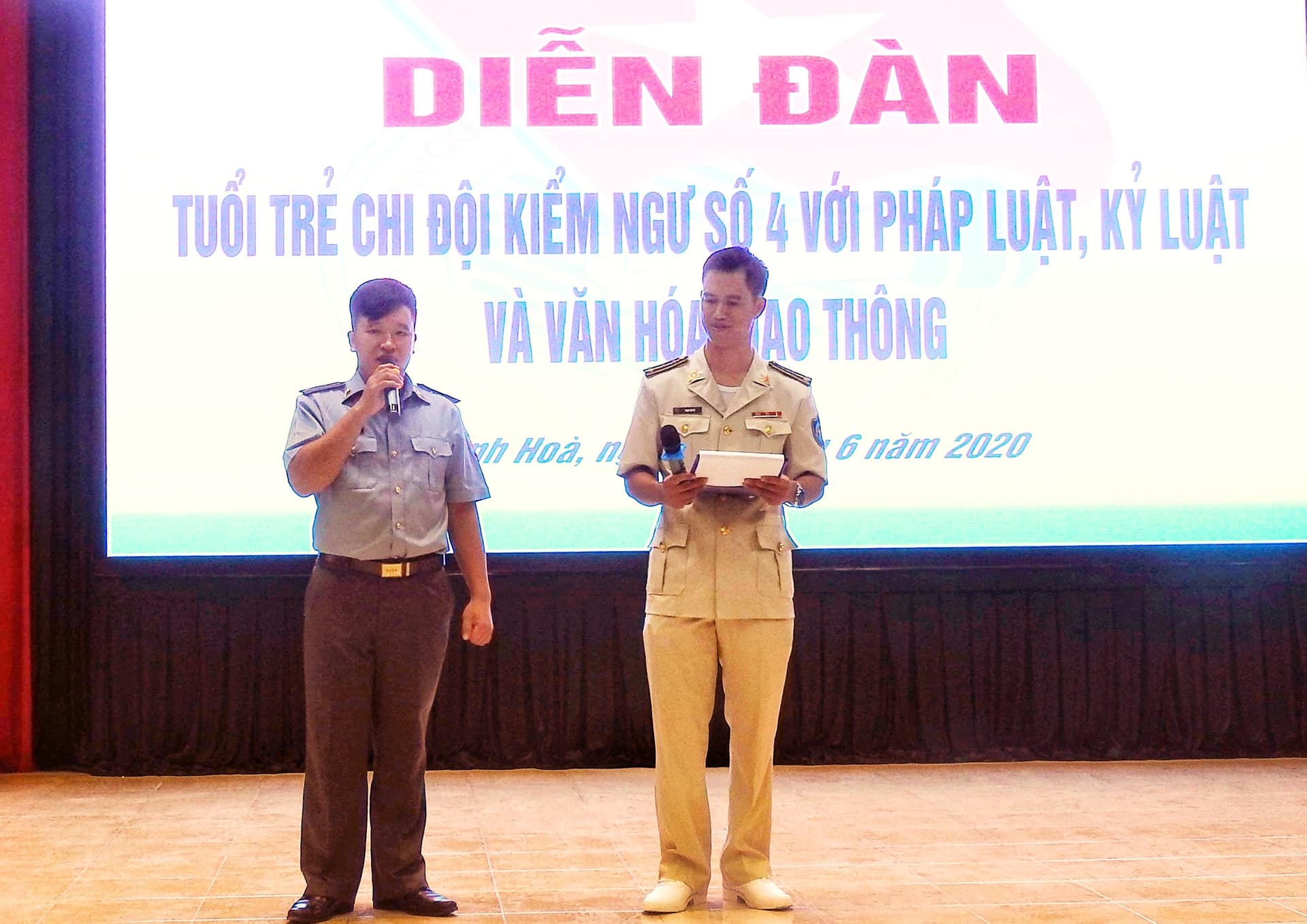 Diễn đàn "Tuổi trẻ Chi đội Kiểm ngư số 4 với pháp luật, kỷ luật và văn hóa giao thông"