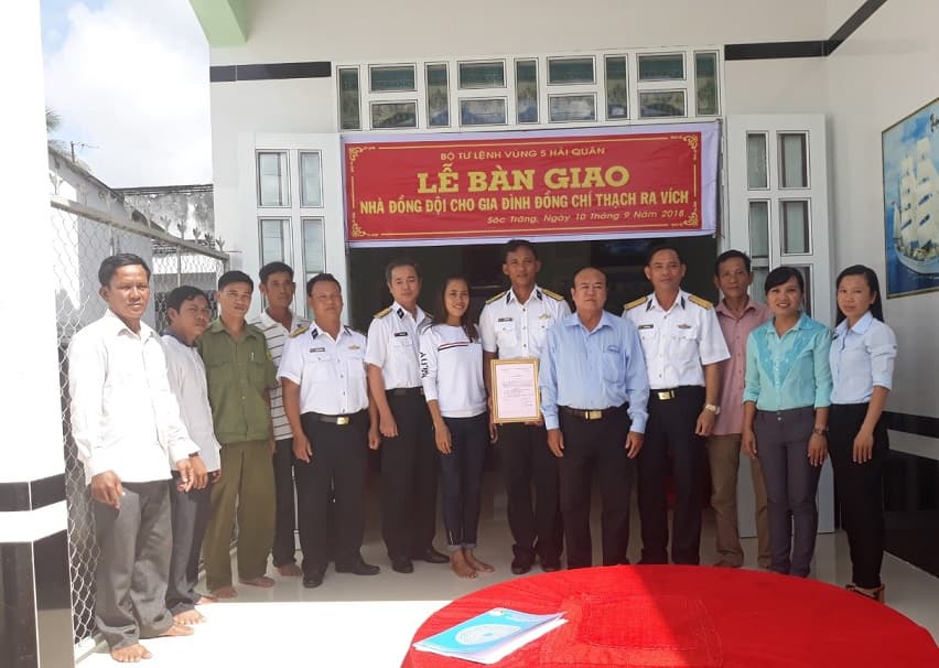 Vùng 5 Hải quân bàn giao nhà đồng đội tại tỉnh Sóc Trăng