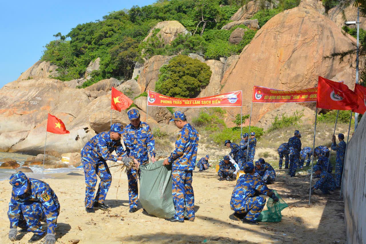 Đoàn cơ sở Nhà máy X52 tổ chức “Ngày thứ Bảy tình nguyện”.