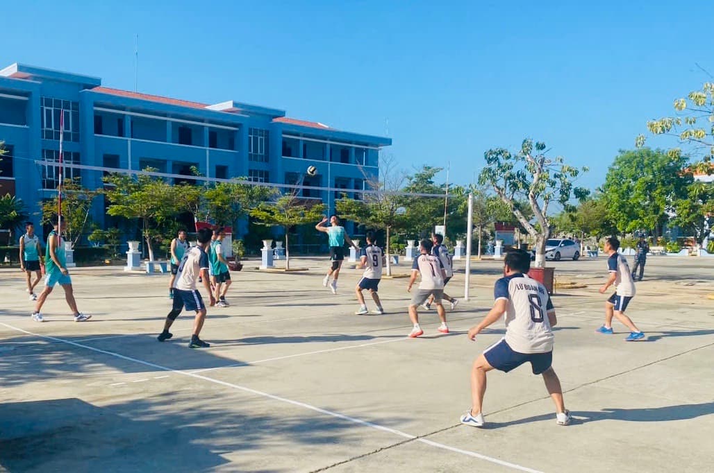 Vùng 4 Hải quân khai mạc giải thể dục thể thao