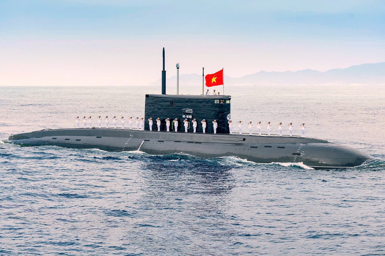 Tàu 182 - Hà Nội: Hành trình 12 năm xây dựng và phát triển