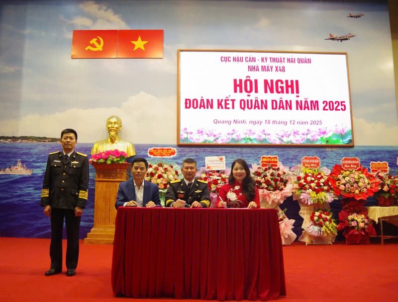 Nhà máy X48: Hội nghị đoàn kết quân dân