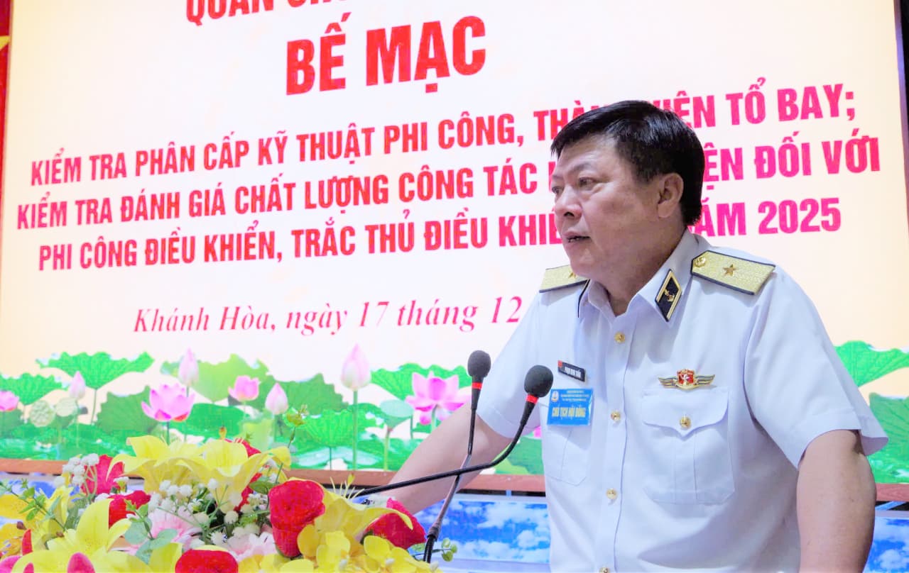 Thủ trưởng Bộ Tư lệnh Hải quân kiểm tra Lữ đoàn 954