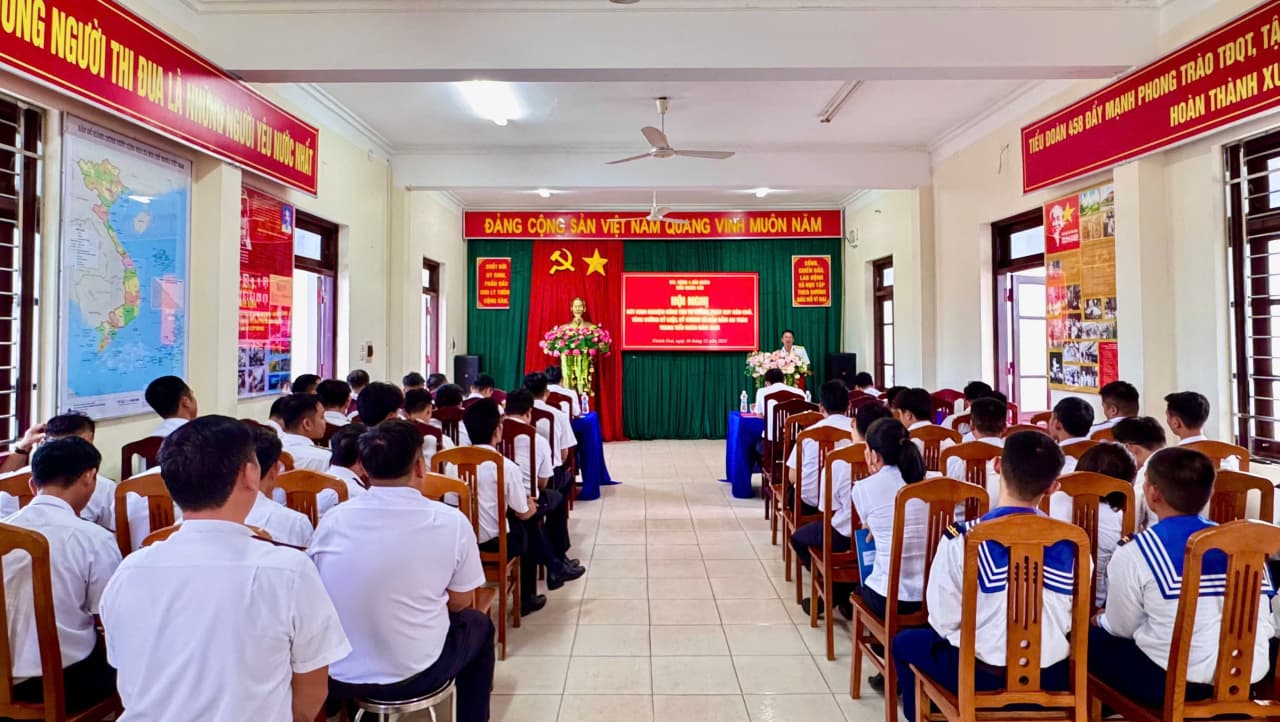 Tiểu đoàn 458 đẩy mạnh công tác nắm, định hướng tư tưởng bộ đội