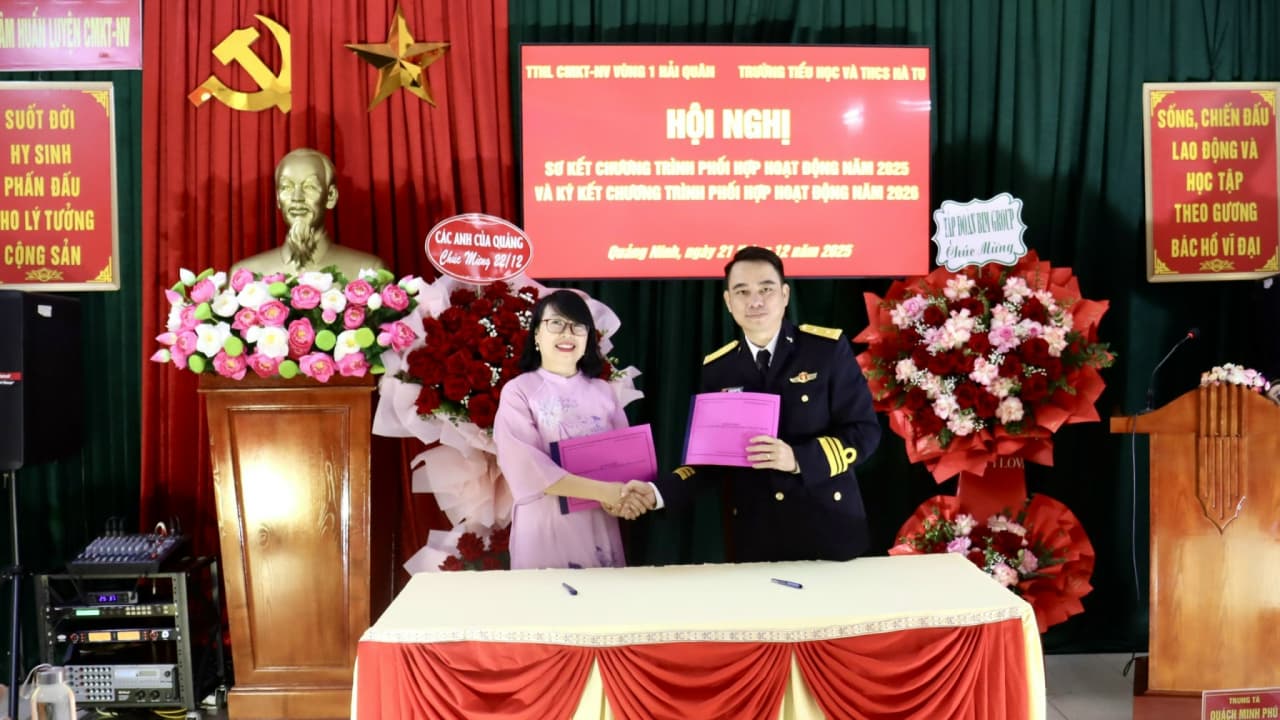 Trung tâm Huấn luyện Vùng 1 gặp mặt kỷ niệm 81 năm Ngày thành lập QĐND Việt Nam