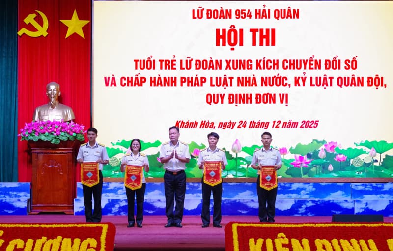 Tuổi trẻ Lữ đoàn 954 xung kích chuyển đổi số