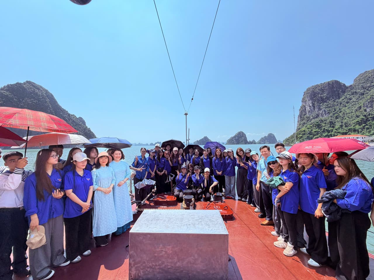 Từ biển khơi đến biên cương