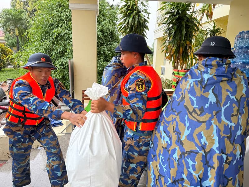 Trung tâm An điều dưỡng tàu ngầm hỗ trợ y tế cho nhân dân Đắk Lắk