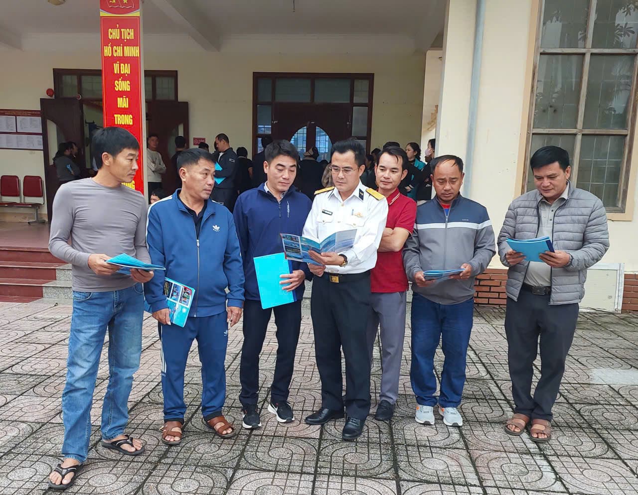 900 ngư dân Nghệ An tham gia tập huấn chống khai thác hải sản bất hợp pháp