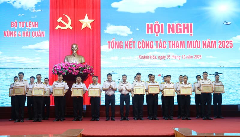 Vùng 4 chủ động tham mưu đề xuất quản lý chặt chẽ vùng biển đảo