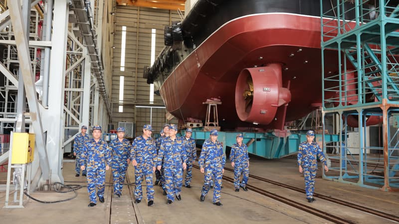 Kiểm tra công tác phòng chống bão số 13 tại Nhà máy X52