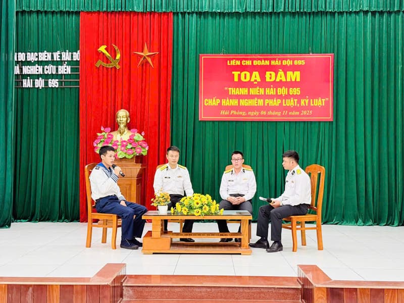 Tọa đàm thanh niên với pháp luật, kỷ luật