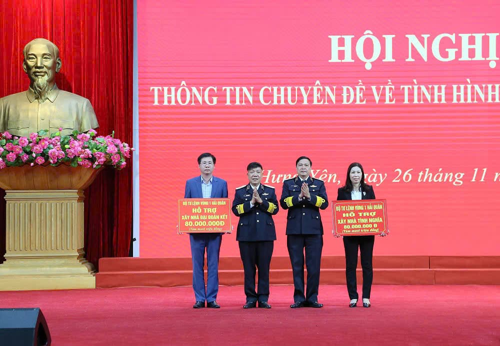 Vùng 1 Hải quân thông tin chuyên đề về tình hình biển đảo tại Hưng Yên