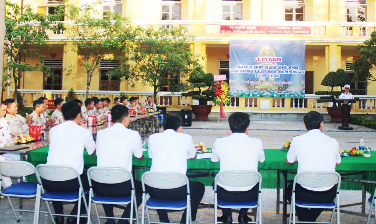 Kỷ niệm 41 năm ngày Mặt trận đoàn kết cứu quốc Cam-pu-chia và quân tình nguyện Việt Nam lật đổ chế độ Pôn Pốt, Iêng Sa-ri