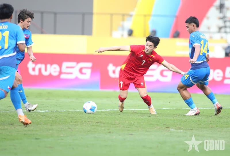 Đánh bại Philippines 2-0, U22 Việt Nam vào chung kết SEA Games 33