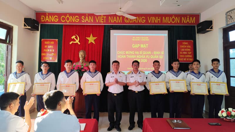 Gặp mặt, chúc mừng hạ sĩ quan-binh sĩ xuất ngũ năm 2026