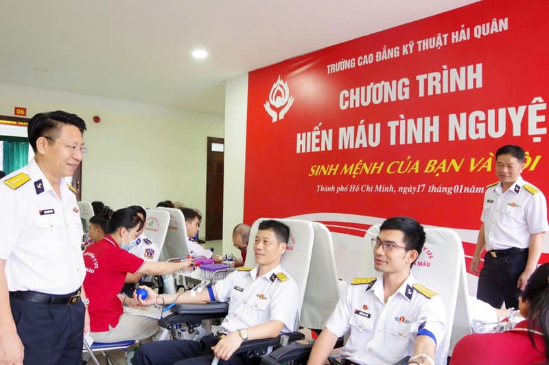 Chương trình hiến máu tình nguyện ở Trường Cao đẳng Kỹ thuật Hải quân