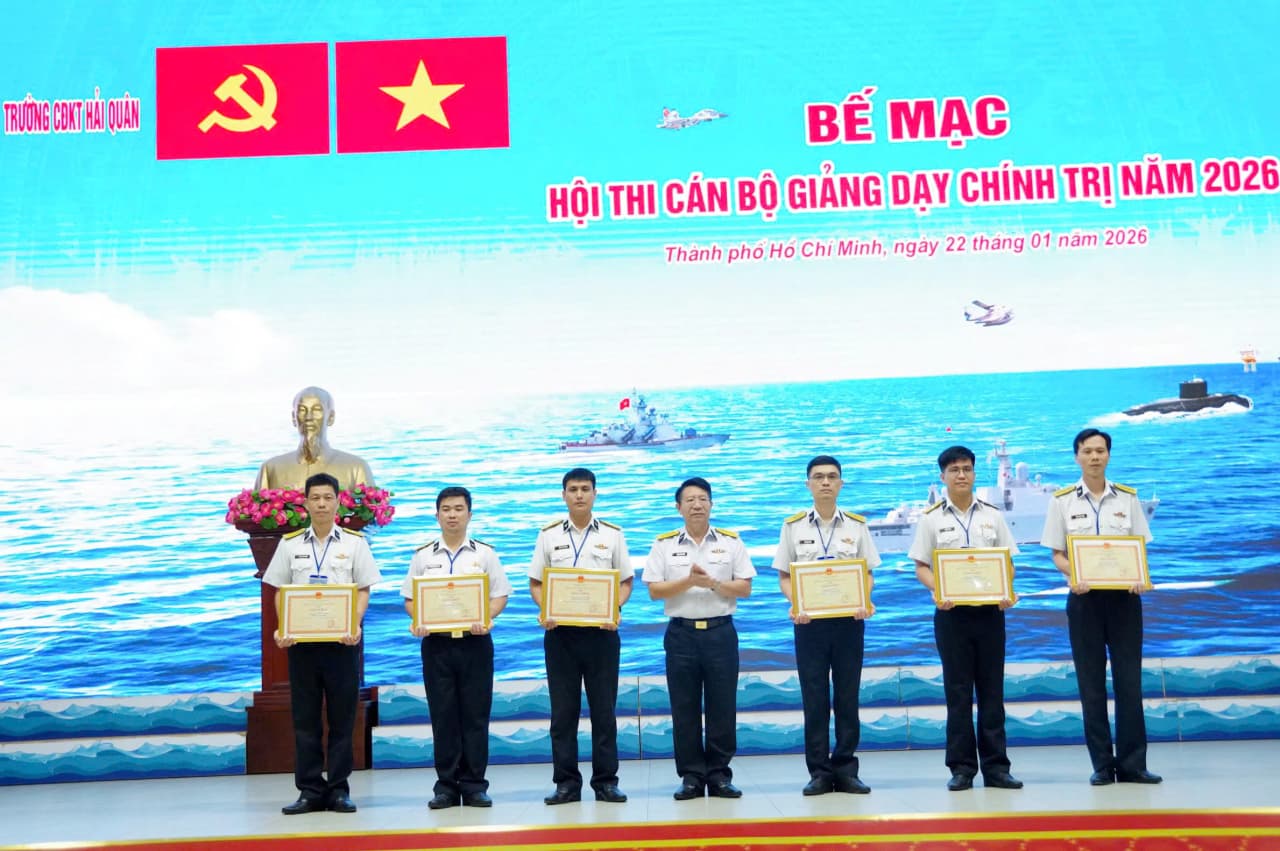 Trường Cao đẳng Kỹ thuật Hải quân bế mạc Hội thi cán bộ giảng dạy chính trị giỏi