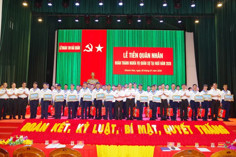 Lữ đoàn 189 chia tay hạ sĩ quan-binh sĩ hoàn thành nghĩa vụ quân sự