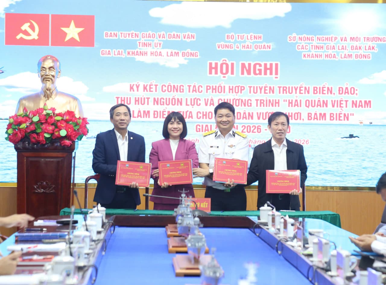 Vùng 4 Hải quân ký kết phối hợp tuyên truyền biển đảo giai đoạn 2026 – 2030