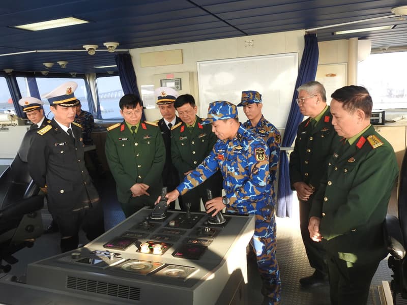 Đoàn khảo sát của Học viện Chính trị tham quan tại Đoàn Đo đạc biên vẽ hải đồ và nghiên cứu biển