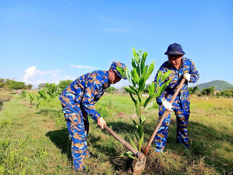 Tiểu đoàn 138 tổ chức "Ngày Chủ nhật xanh"