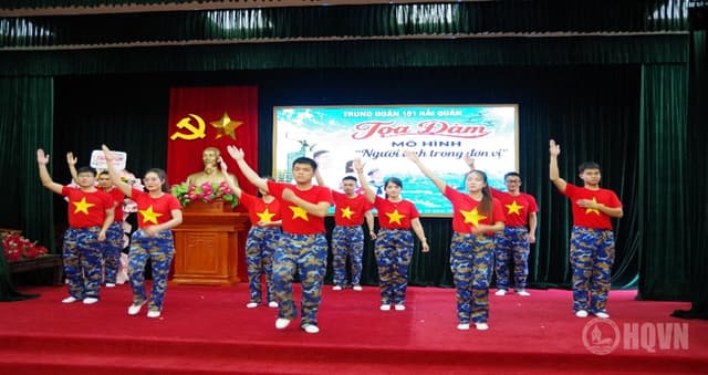 Tọa đàm “Người anh trong đơn vị”